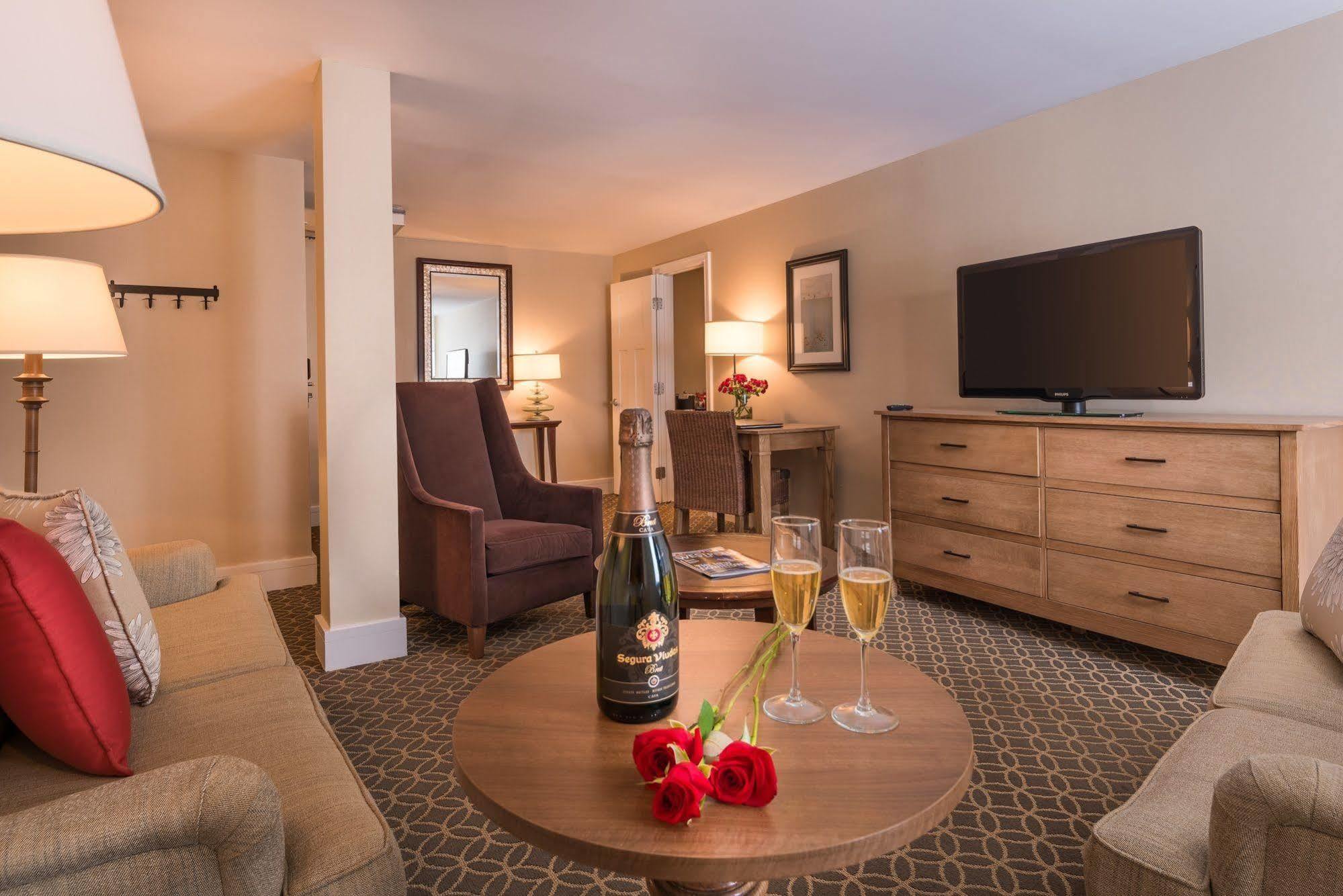 The Westport Inn, An Ascend Hotel Collection Member Esterno foto